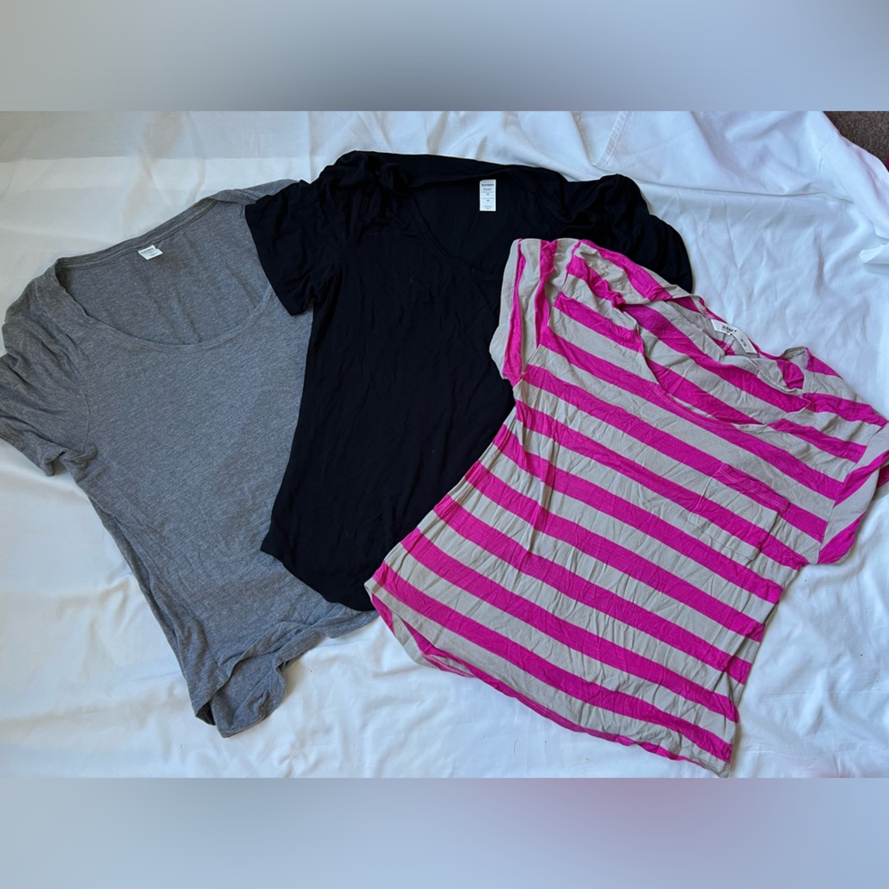 Bundle of 3 Short Sleeve scoop neck